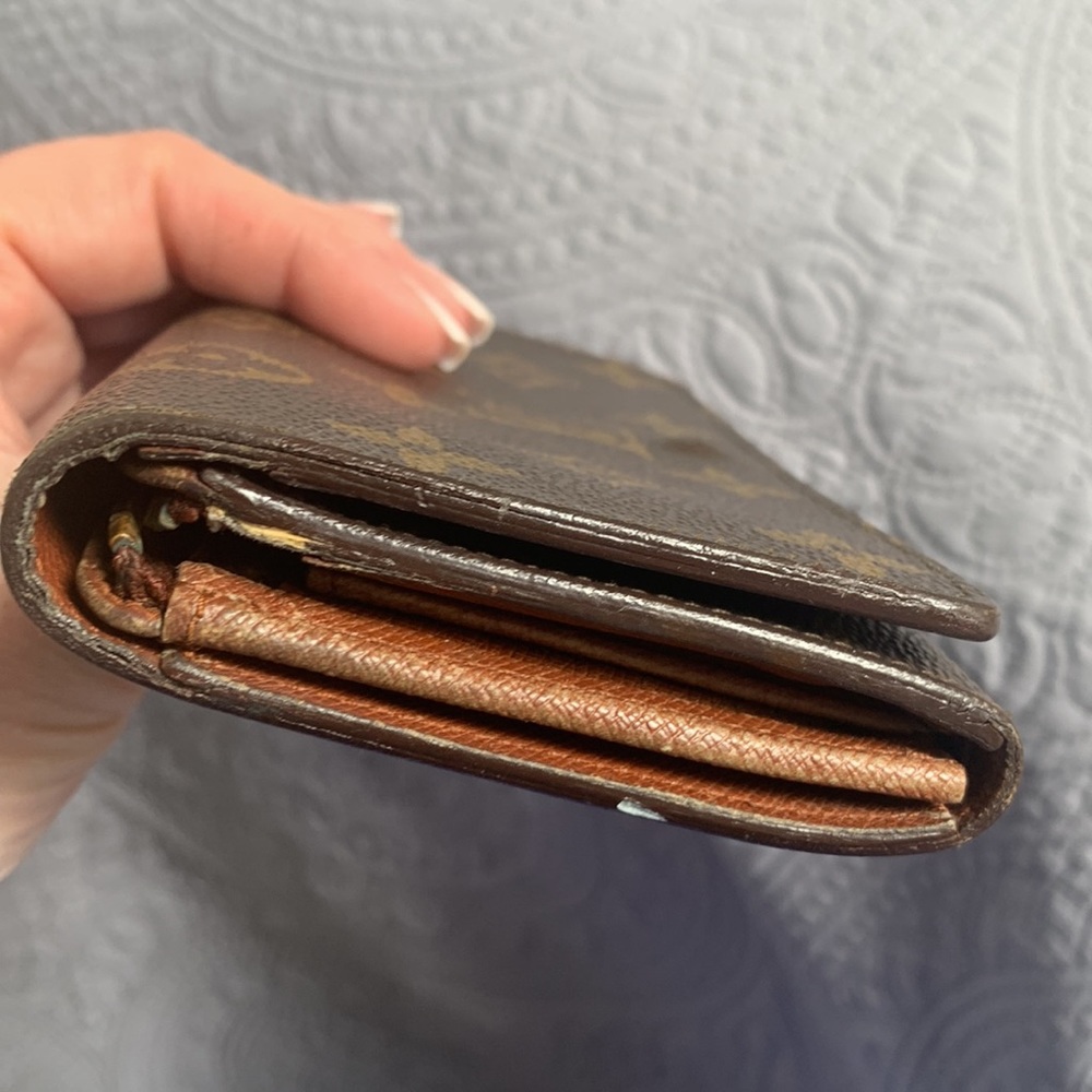 Louis Vuitton Monogram Canvas Brown & Gold Wallet - Picture 5 of 16